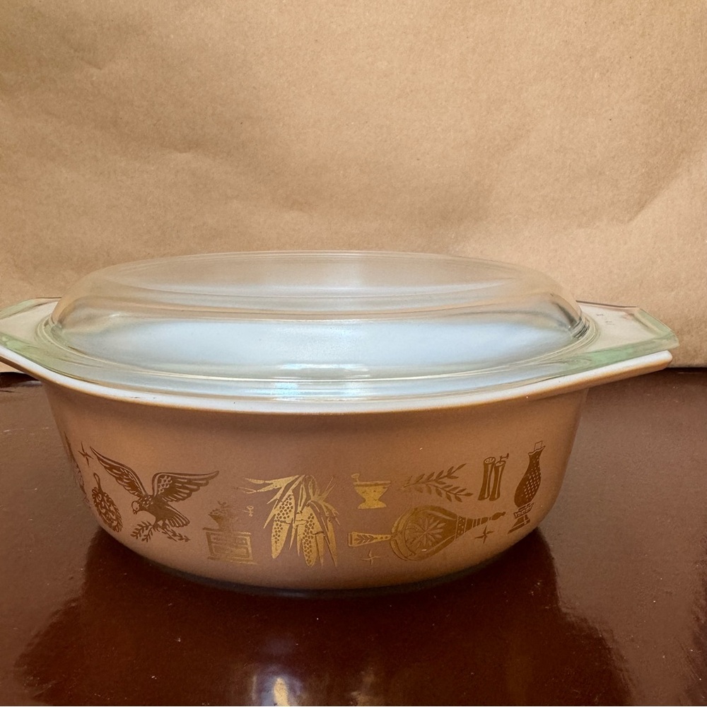 Vintage Pyrex Americana 043 Oval Casserole Dish 1-1/2Qt W/ Lid Brown
